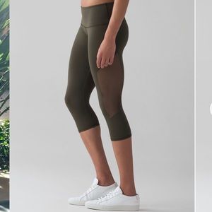 Lululemon Reveal Crop 15" Dark Olive XL
